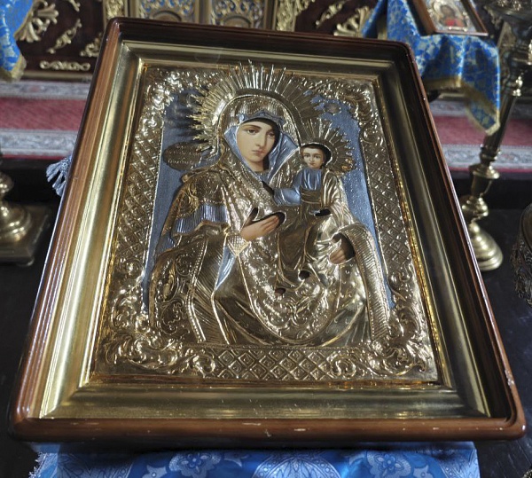 Икона Смоленской Божией Матери